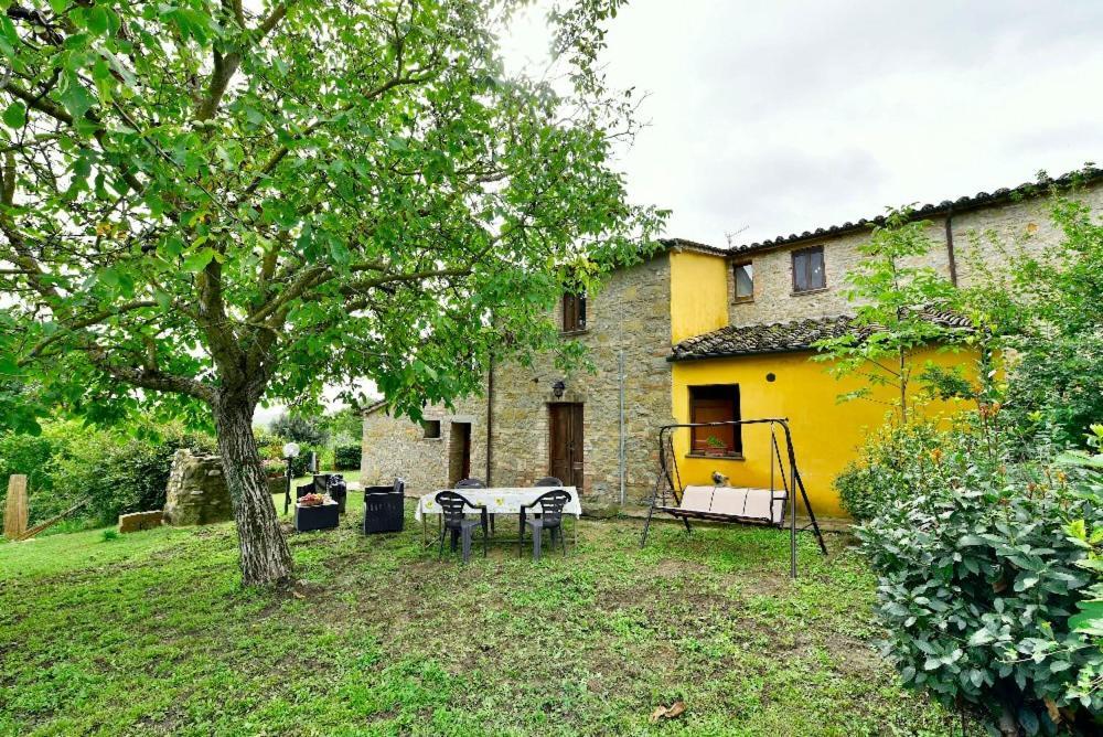 Agriturismo Corvaia Radicofani Eksteriør billede