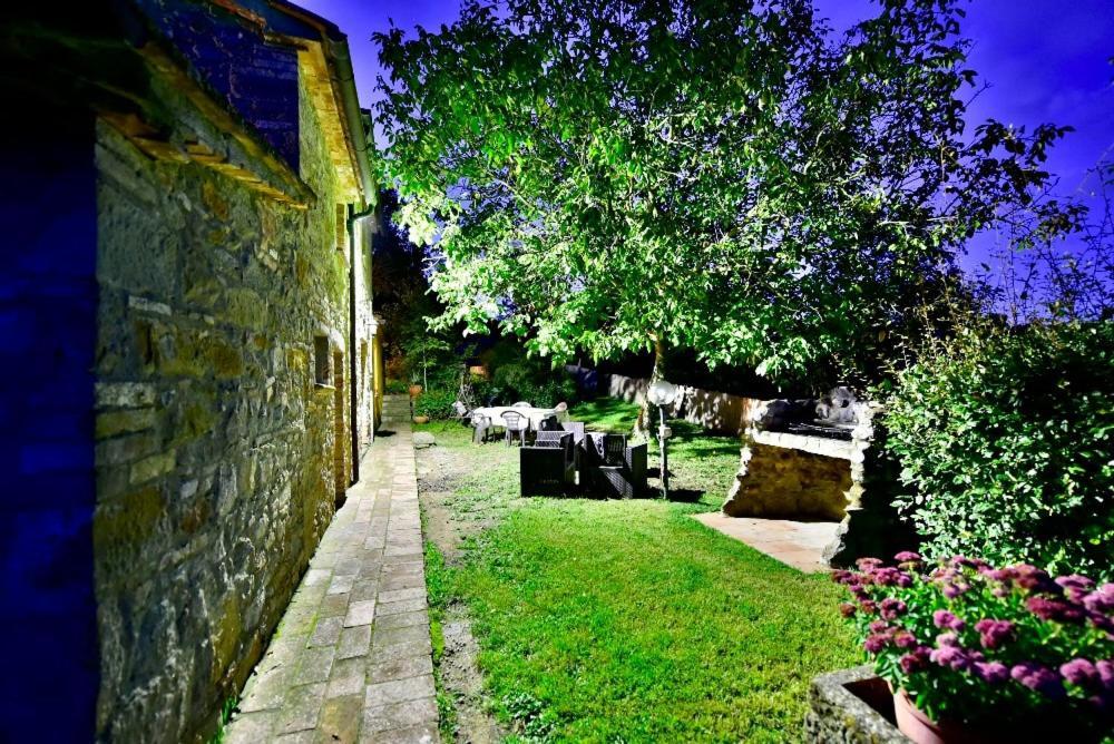 Agriturismo Corvaia Radicofani Eksteriør billede