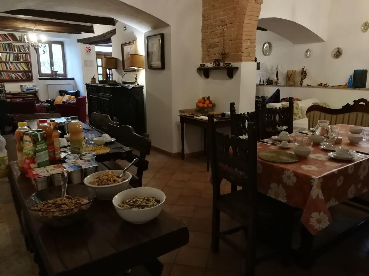 Agriturismo Corvaia Radicofani Eksteriør billede