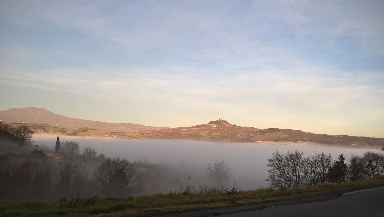Agriturismo Corvaia Radicofani Eksteriør billede