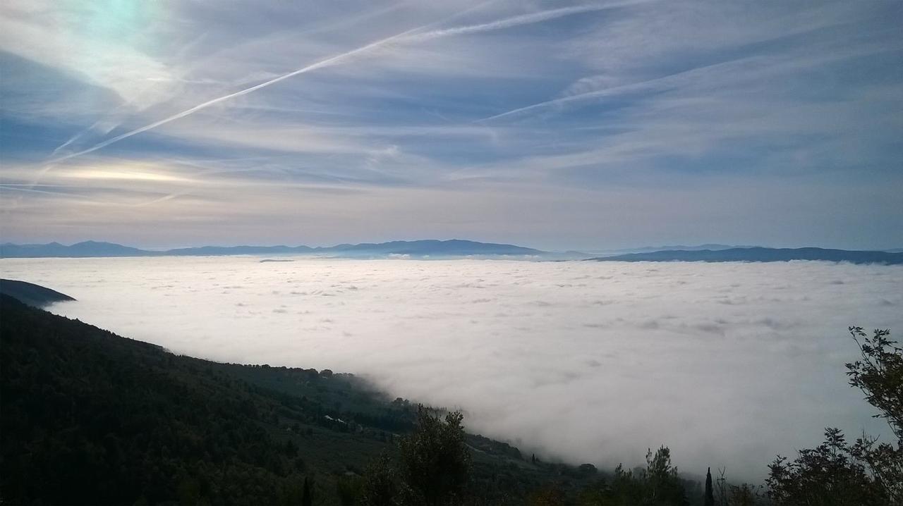 Agriturismo Corvaia Radicofani Eksteriør billede